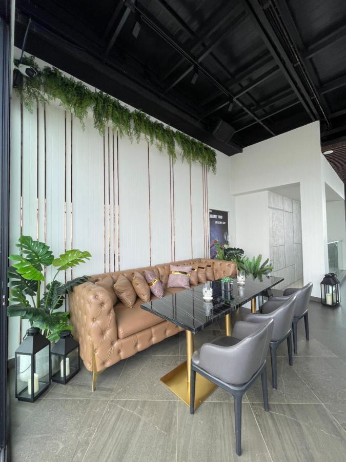Harmony Phnom Penh Hotel Екстер'єр фото