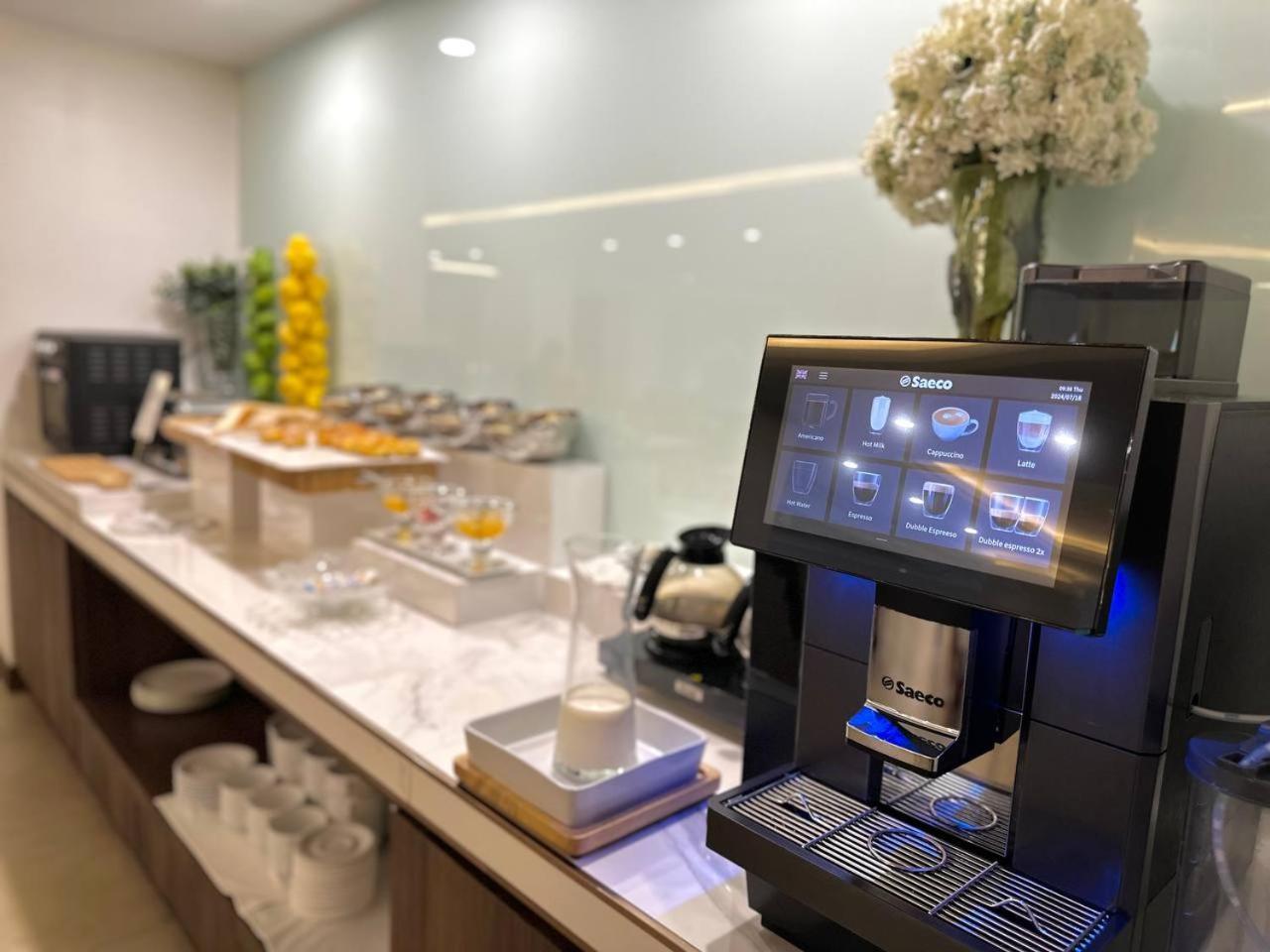 Harmony Phnom Penh Hotel Екстер'єр фото