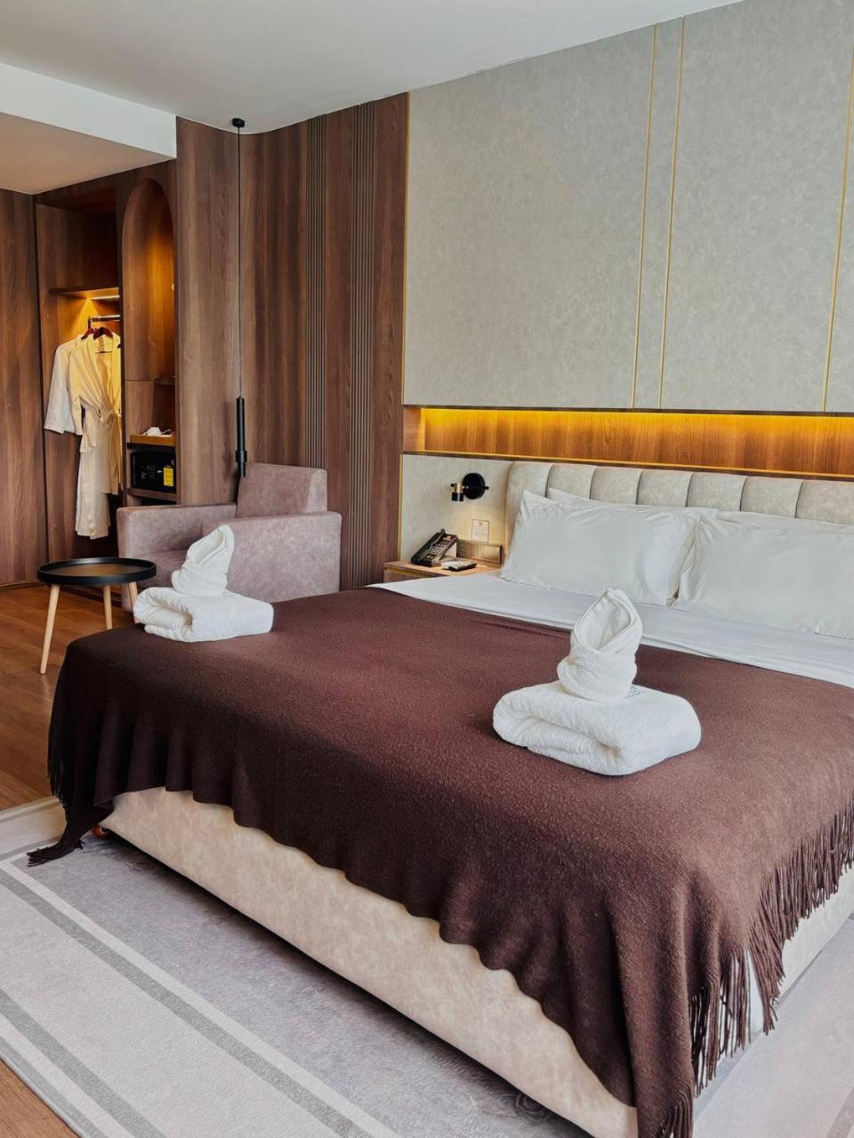 Harmony Phnom Penh Hotel Екстер'єр фото