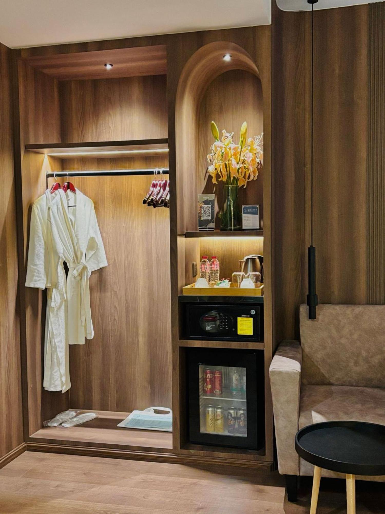 Harmony Phnom Penh Hotel Екстер'єр фото