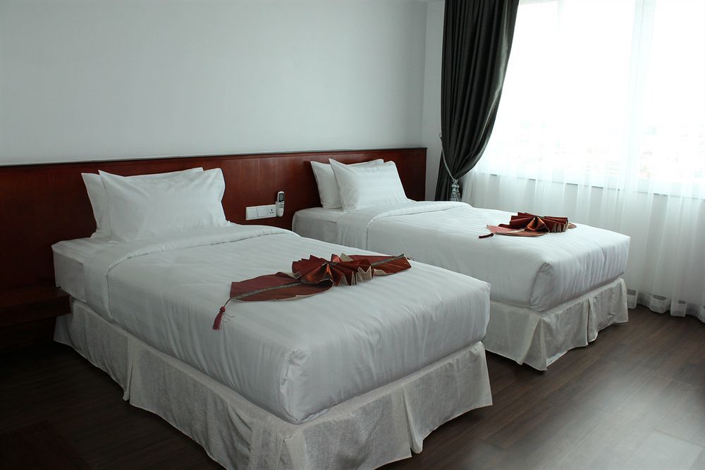 Harmony Phnom Penh Hotel Екстер'єр фото